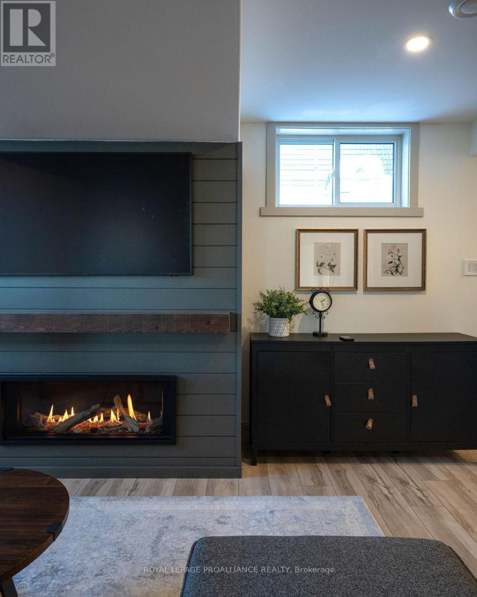 26 Redwood Drive, Belleville (Thurlow Ward), Ontario  K8N 0K4 - Photo 4 - X12766712