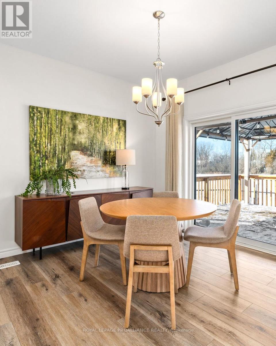 26 Redwood Drive, Belleville (Thurlow Ward), Ontario  K8N 0K4 - Photo 5 - X12766712