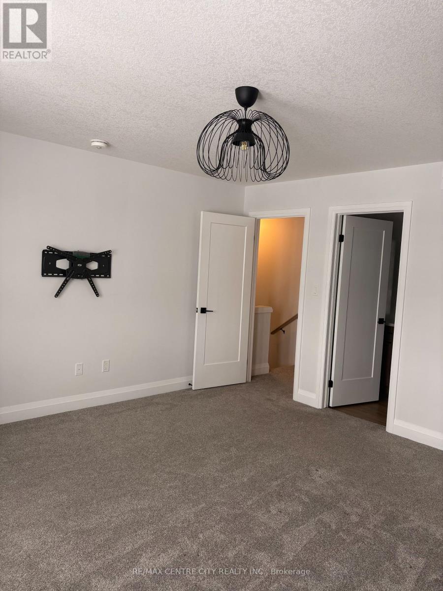 33 Evylean Court, St. Thomas, Ontario  N5P 3S6 - Photo 13 - X12766874