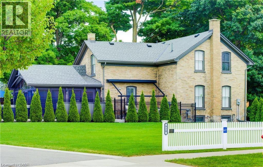 920 Orr Court, Kitchener, Ontario  N2R 1R4 - Photo 3 - 40793309