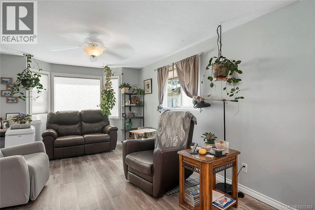 11 1630 Croation Rd, Campbell River, British Columbia  V9W 3T5 - Photo 10 - 1021303