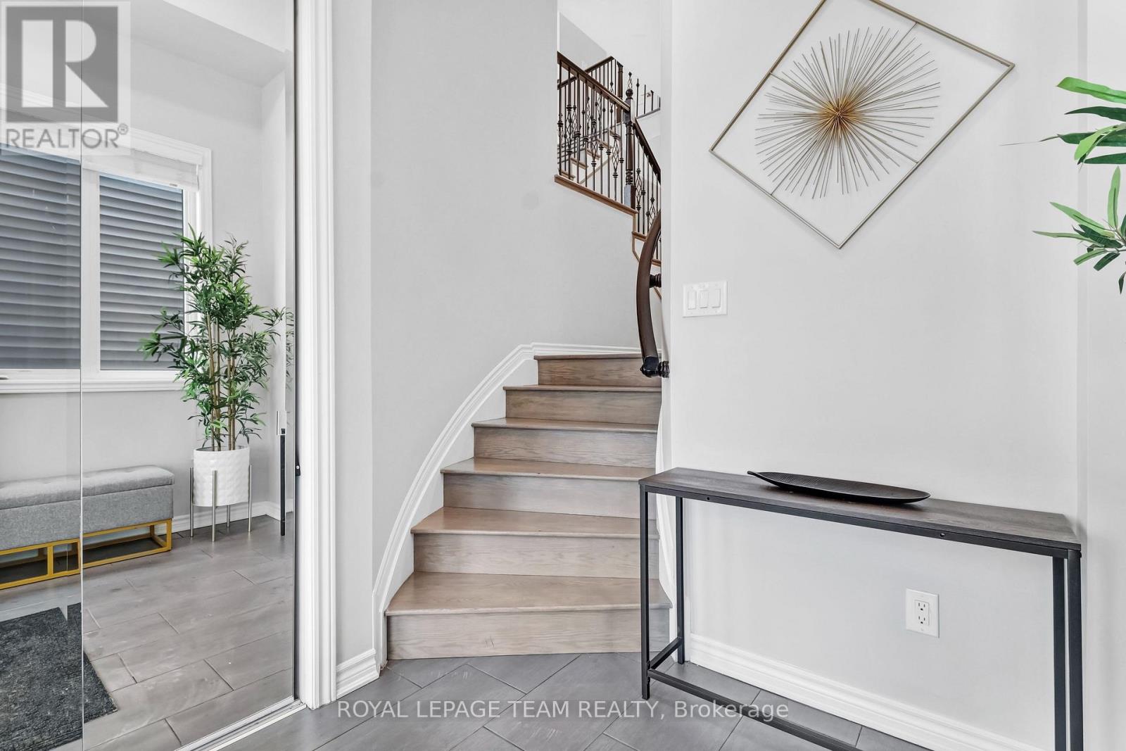 405 Aphelion Crescent, Ottawa, Ontario  K2J 6N6 - Photo 7 - X12766728