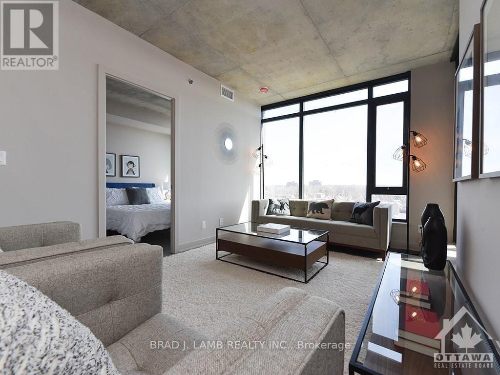 209 - 203 Catherine Street, Ottawa, Ontario  K2P 1J5 - Photo 2 - X12766762