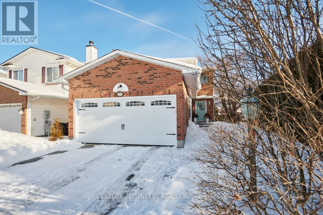 25 WATERTON CRESCENT, Ottawa, Ontario