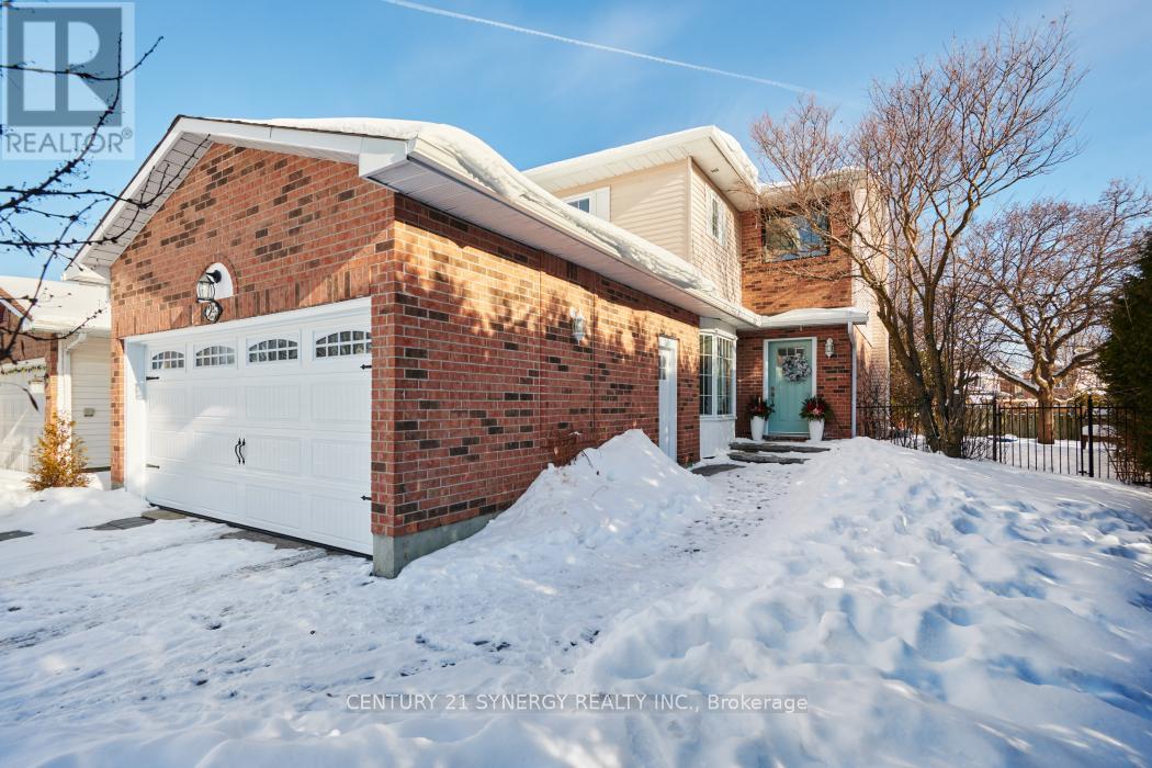 25 Waterton Crescent, Ottawa, Ontario  K2M 1Y8 - Photo 2 - X12766870