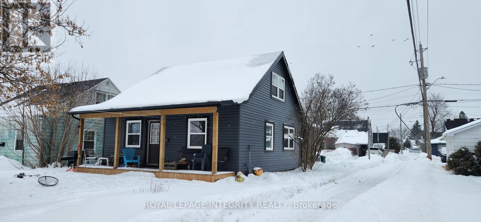 17 Roosevelt Drive, Smiths Falls, Ontario  K7A 3J7 - Photo 1 - X12766880