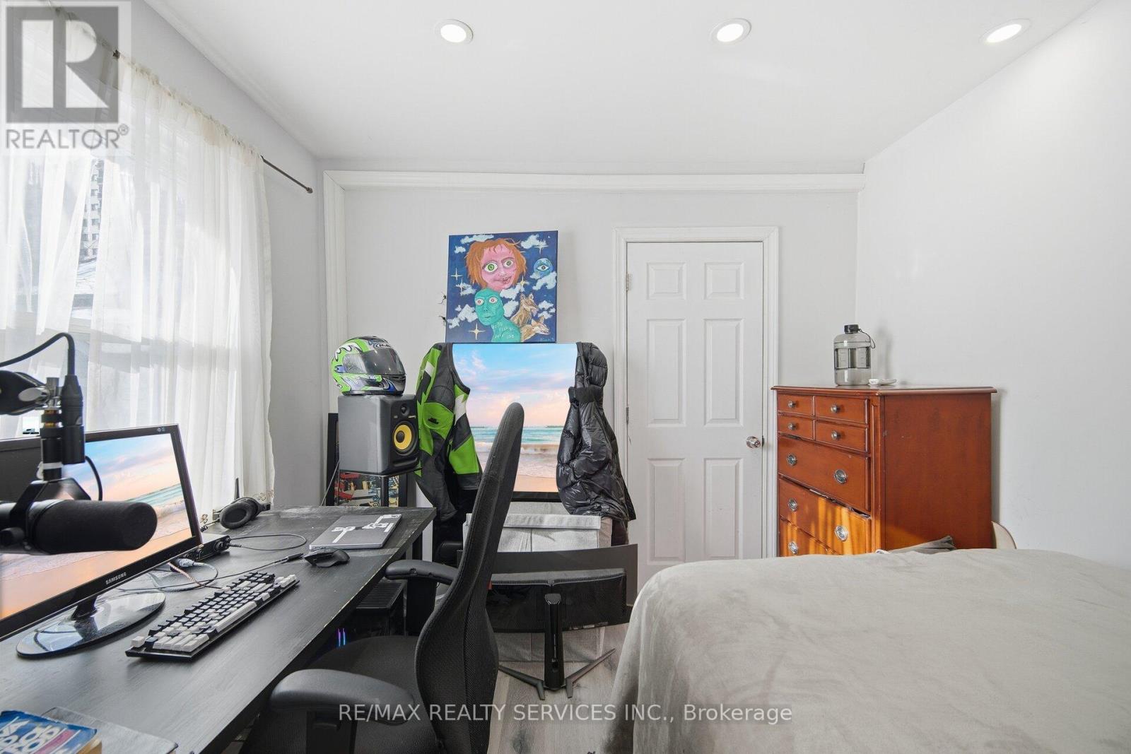 43 Harding Avenue, Toronto, Ontario  M6M 3A3 - Photo 25 - W12760656