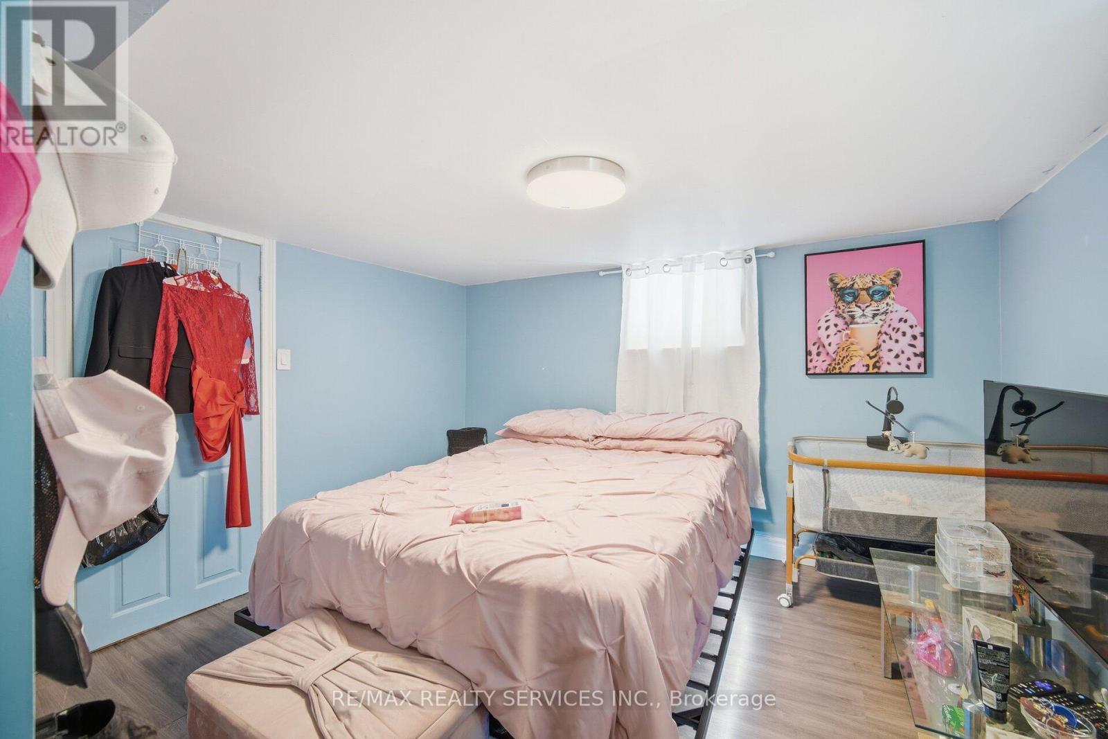 43 Harding Avenue, Toronto, Ontario  M6M 3A3 - Photo 34 - W12760656