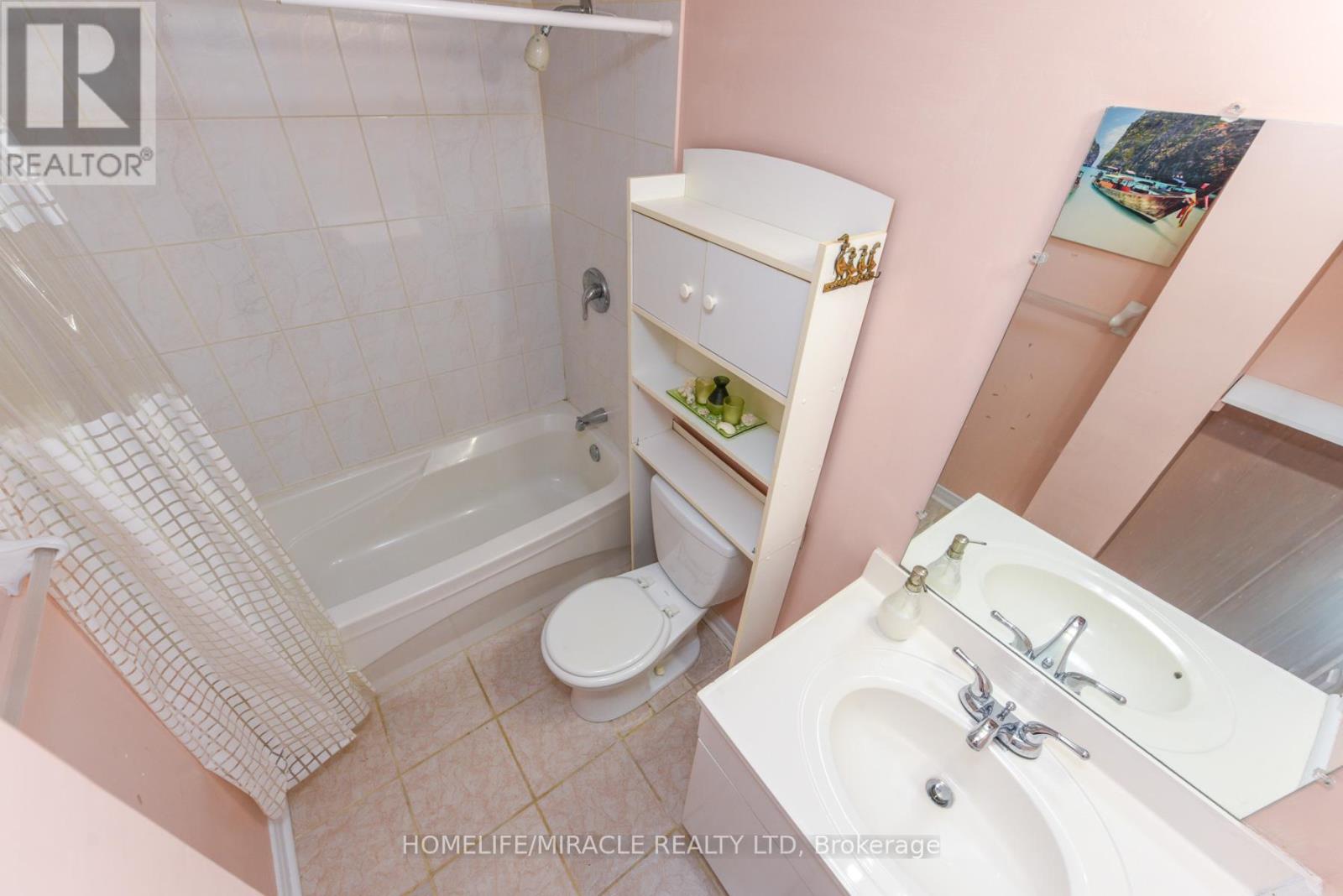 125 Seaside Circle, Brampton, Ontario  L6R 2G9 - Photo 37 - W12760758