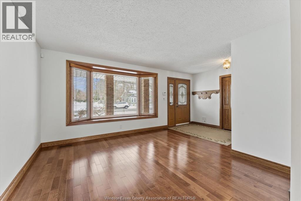 1935 Canard Drive, Lasalle, Ontario  N9J 2S7 - Photo 4 - 26002765