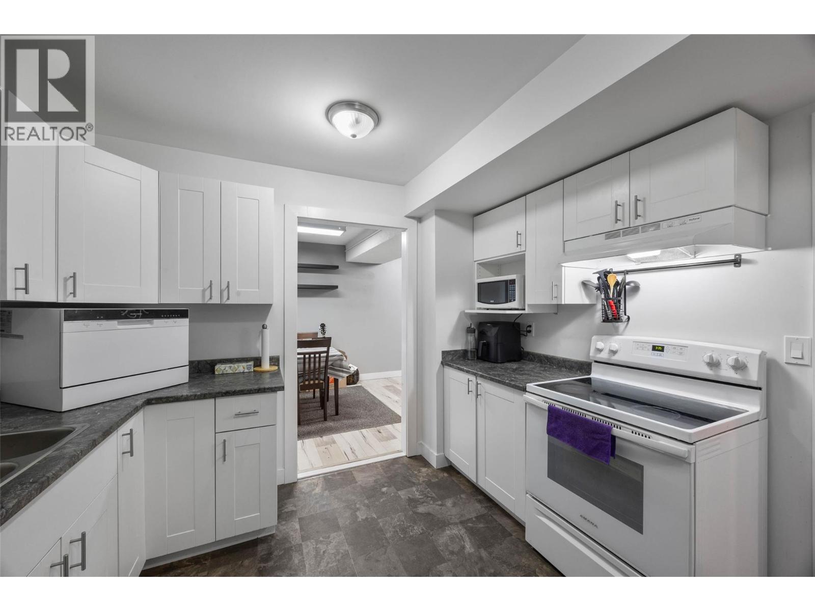 1024 Pembroke Avenue, Kamloops, British Columbia  V2B 1Z4 - Photo 17 - 10374492