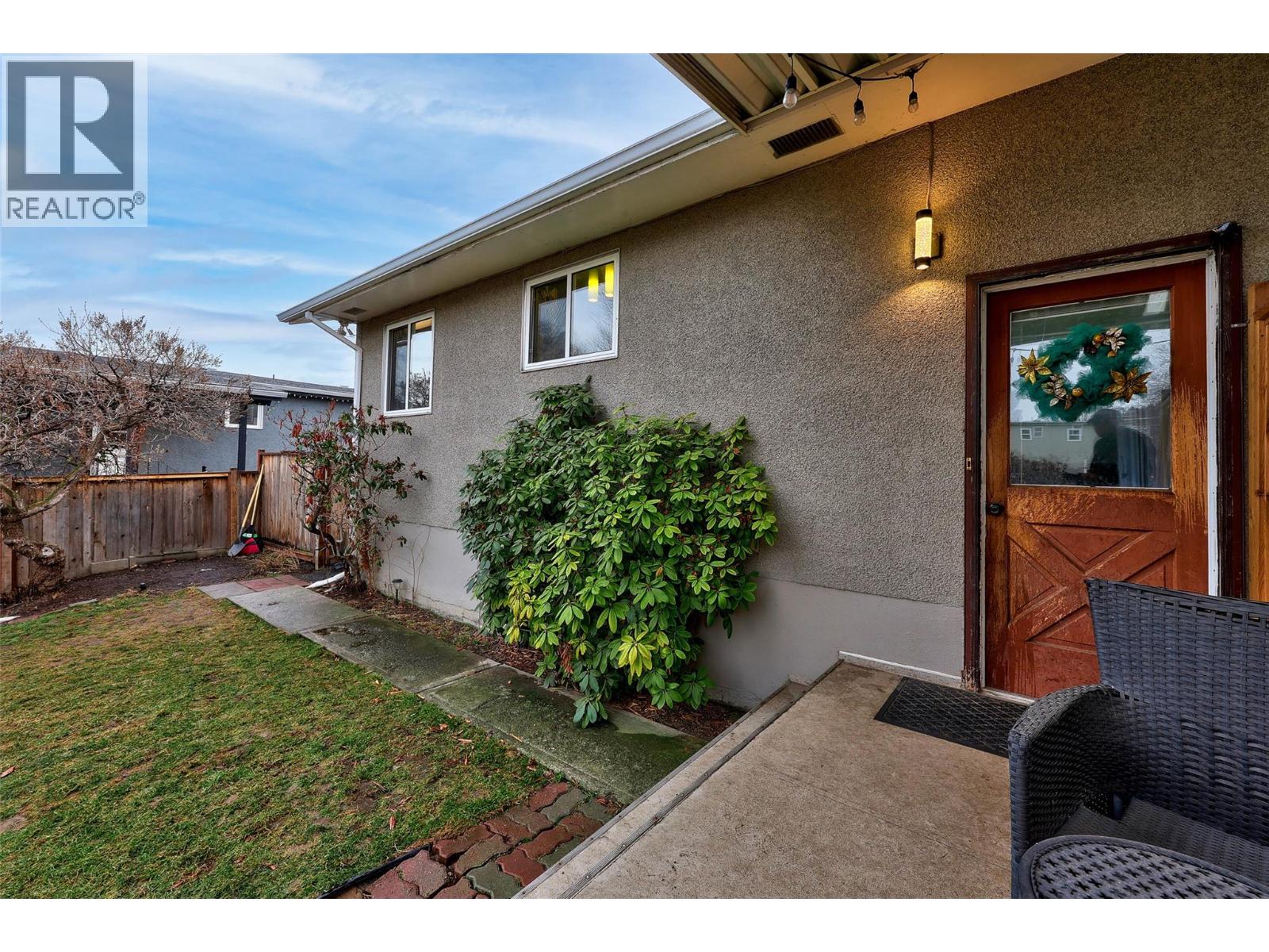 1024 Pembroke Avenue, Kamloops, British Columbia  V2B 1Z4 - Photo 28 - 10374492