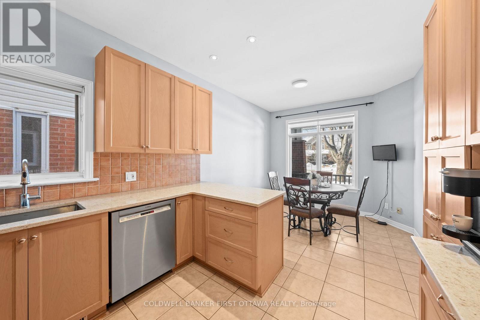 4471 Shoreline Drive, Ottawa, Ontario  K1V 1S7 - Photo 9 - X12761380