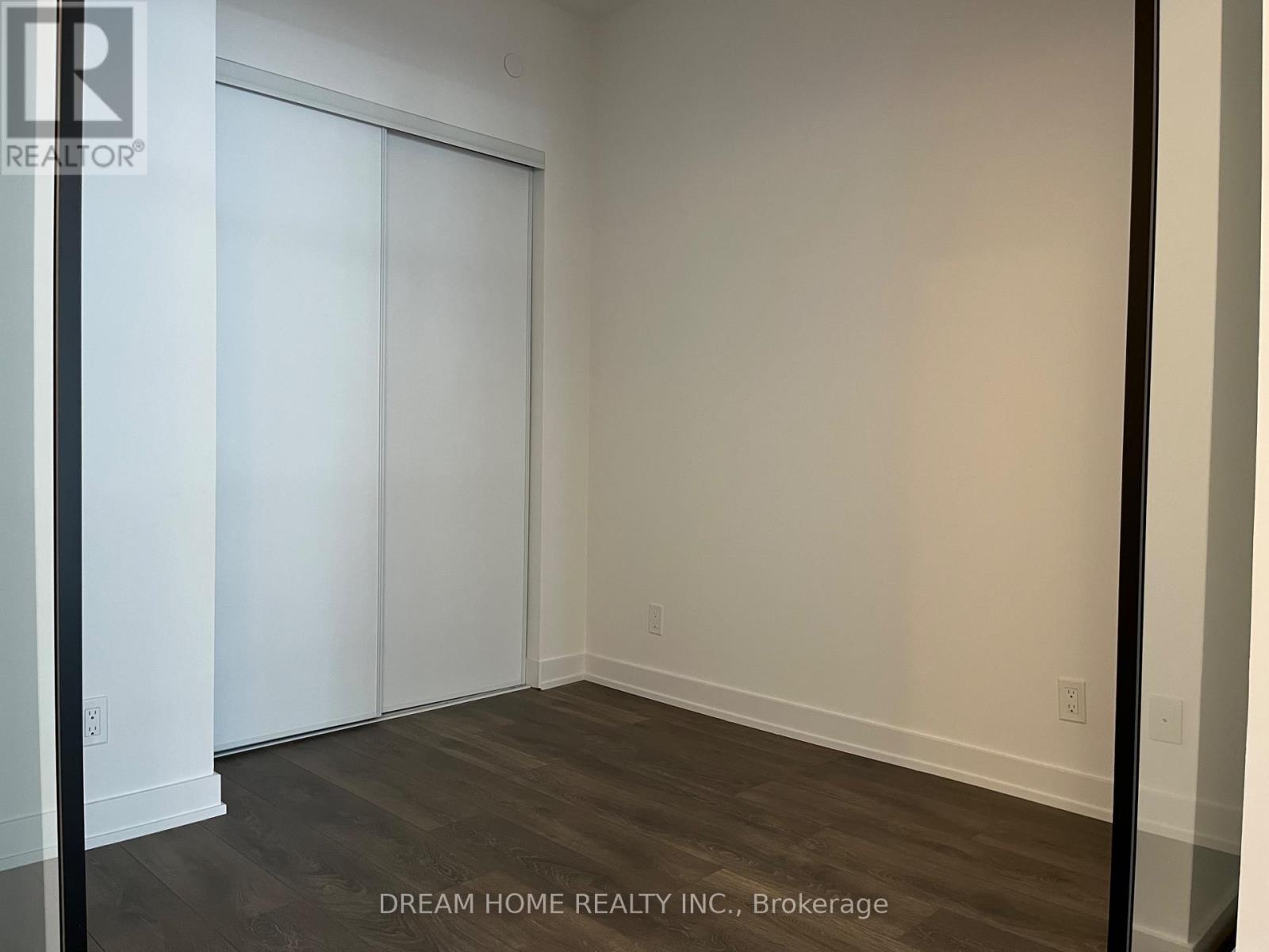 1205 - 108 Peter Street, Toronto, Ontario  M5V 0W2 - Photo 2 - C12766738