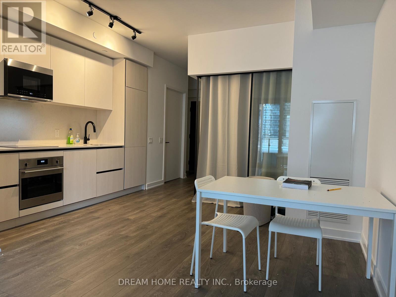 1205 - 108 Peter Street, Toronto, Ontario  M5V 0W2 - Photo 4 - C12766738