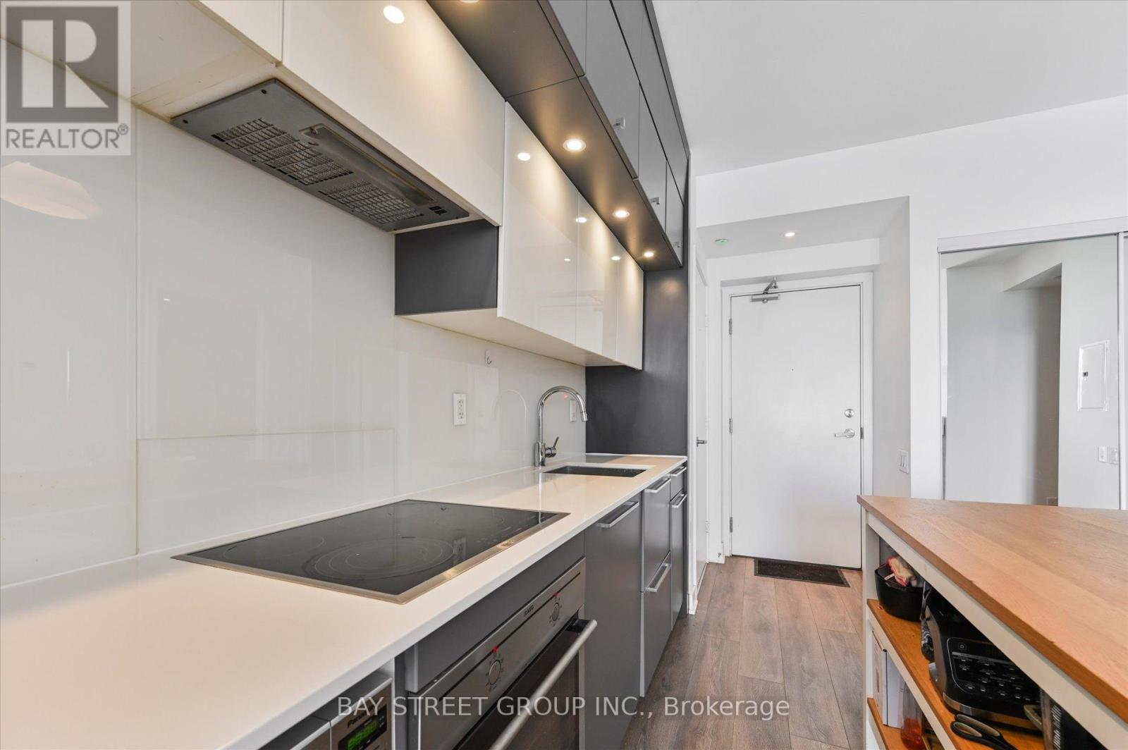 5002 - 15 Grenville Street, Toronto, Ontario  M4Y 0B9 - Photo 14 - C12766766