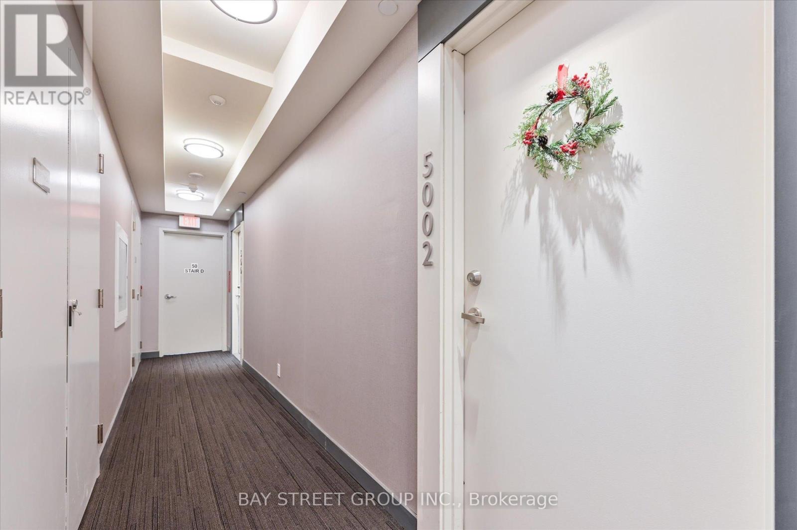 5002 - 15 Grenville Street, Toronto, Ontario  M4Y 0B9 - Photo 4 - C12766766