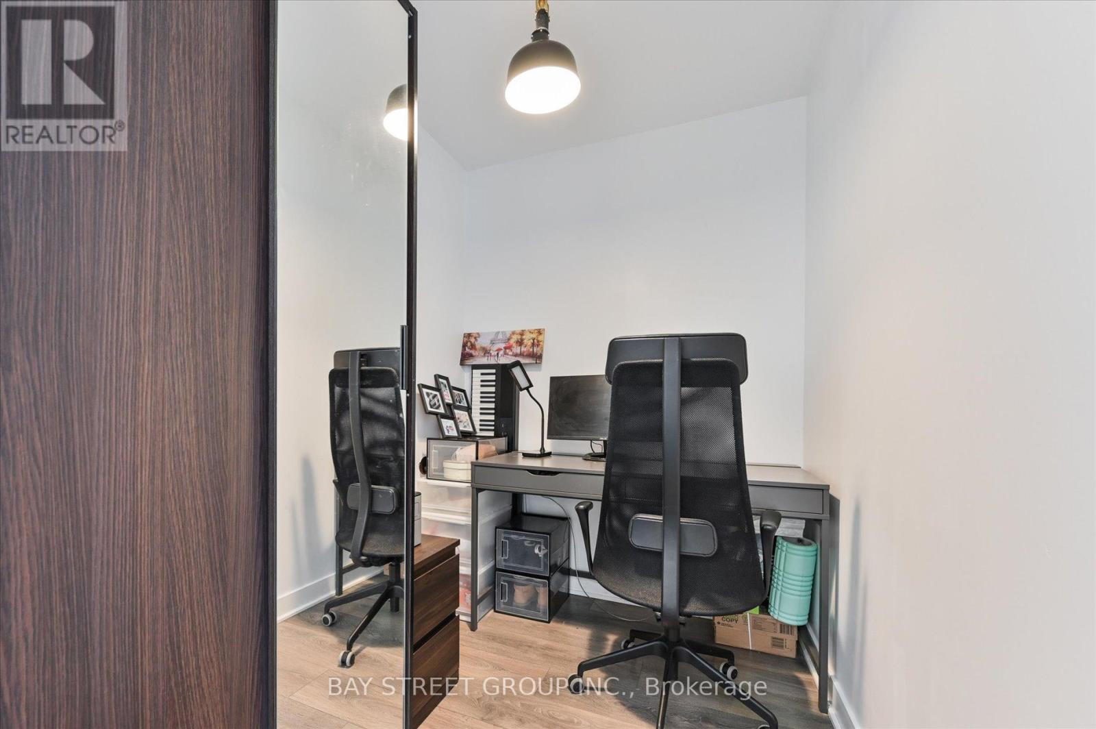 5002 - 15 Grenville Street, Toronto, Ontario  M4Y 0B9 - Photo 7 - C12766766