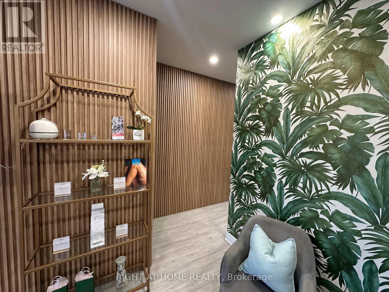 1639 Eglinton Avenue W, Toronto, Ontario  M6E 2H1 - Photo 5 - C12766788