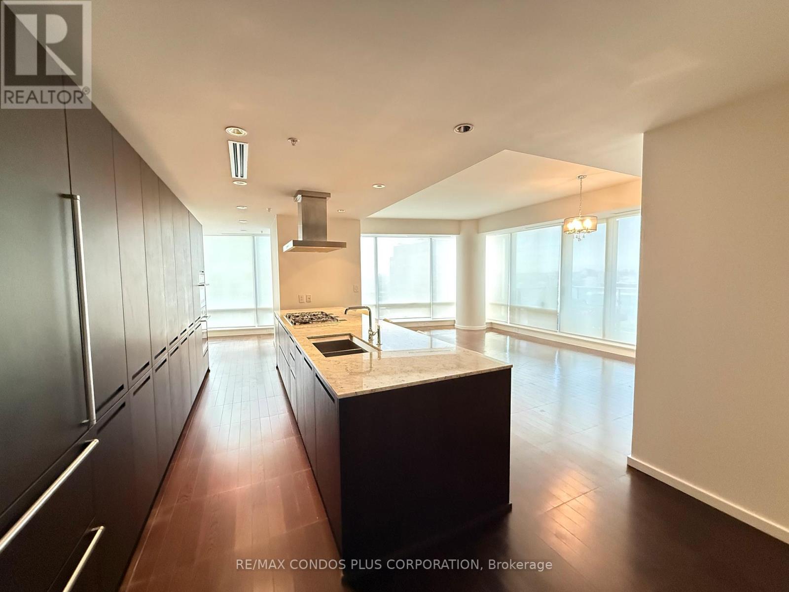 3105 - 180 University Avenue, Toronto, Ontario  M5H 0A2 - Photo 2 - C12766800