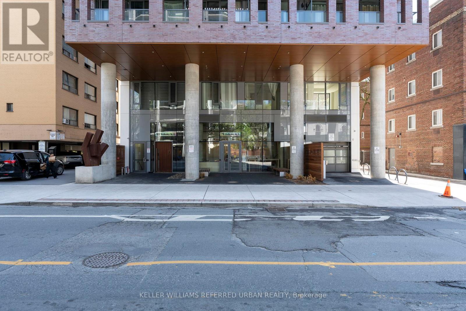 402 - 81 Wellesley Street E, Toronto, Ontario  M4Y 0C5 - Photo 3 - C12766834