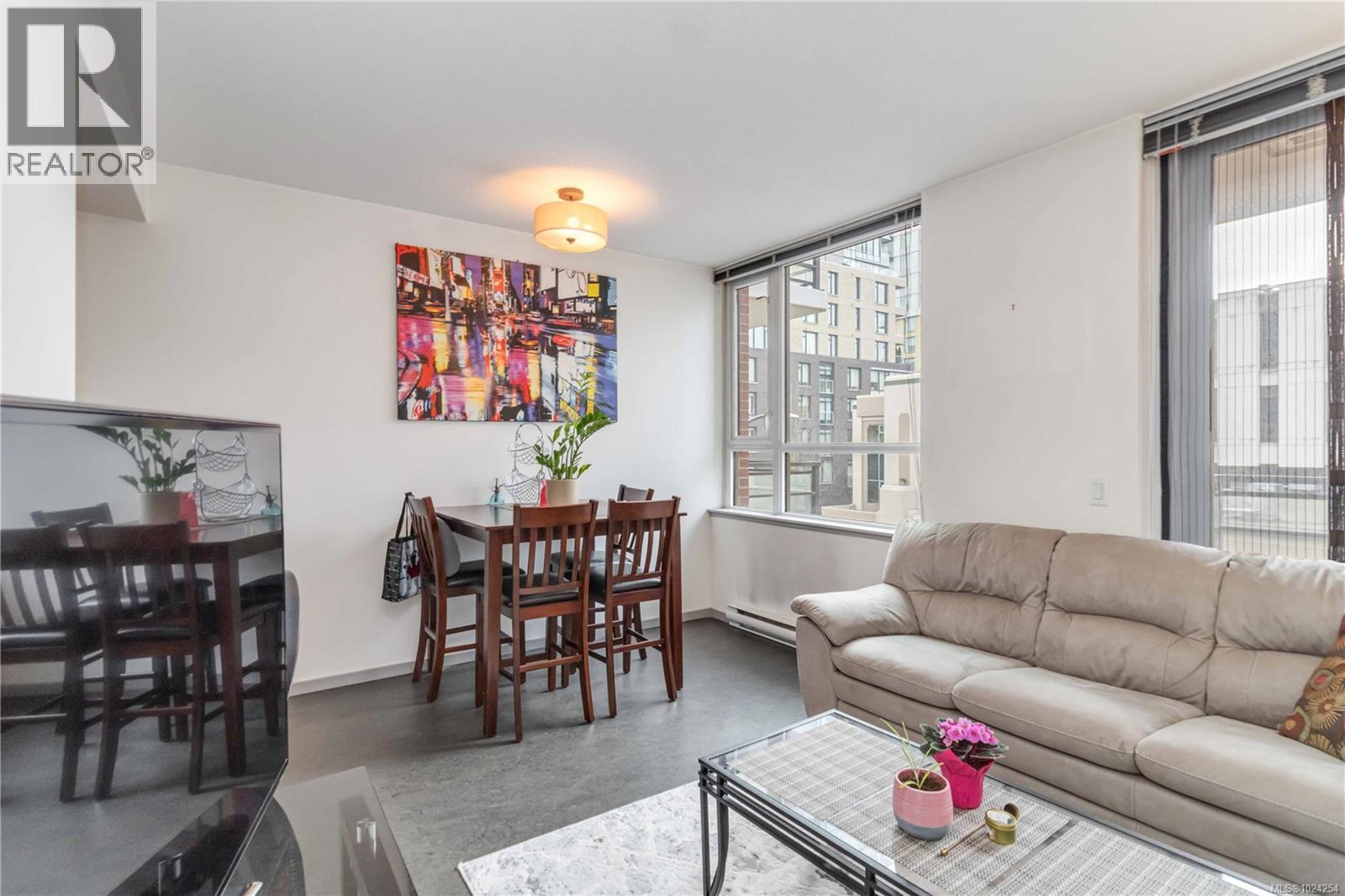 306 834 Johnson St, Victoria, British Columbia  V8W 1N3 - Photo 10 - 1024254