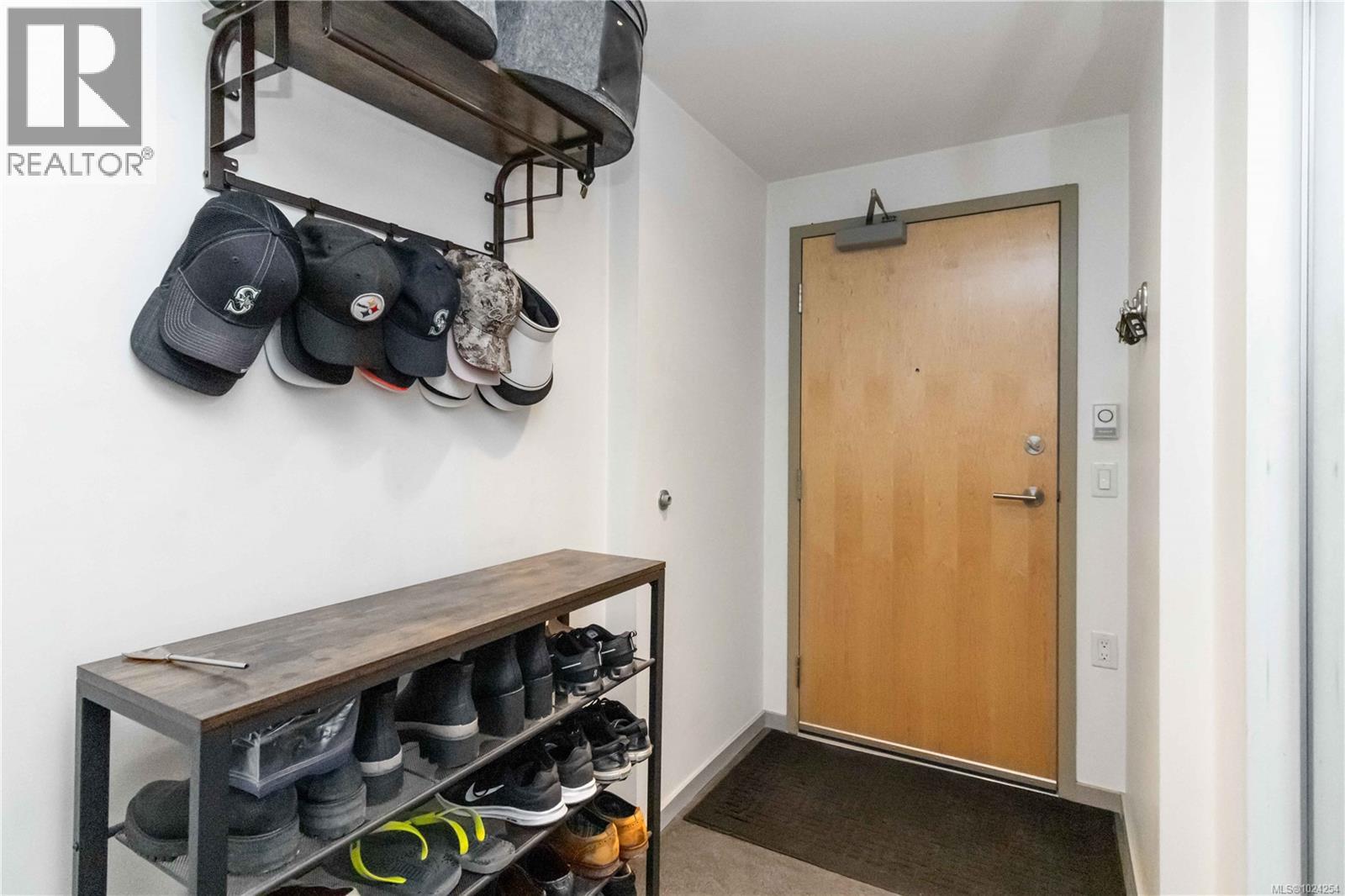 306 834 Johnson St, Victoria, British Columbia  V8W 1N3 - Photo 18 - 1024254