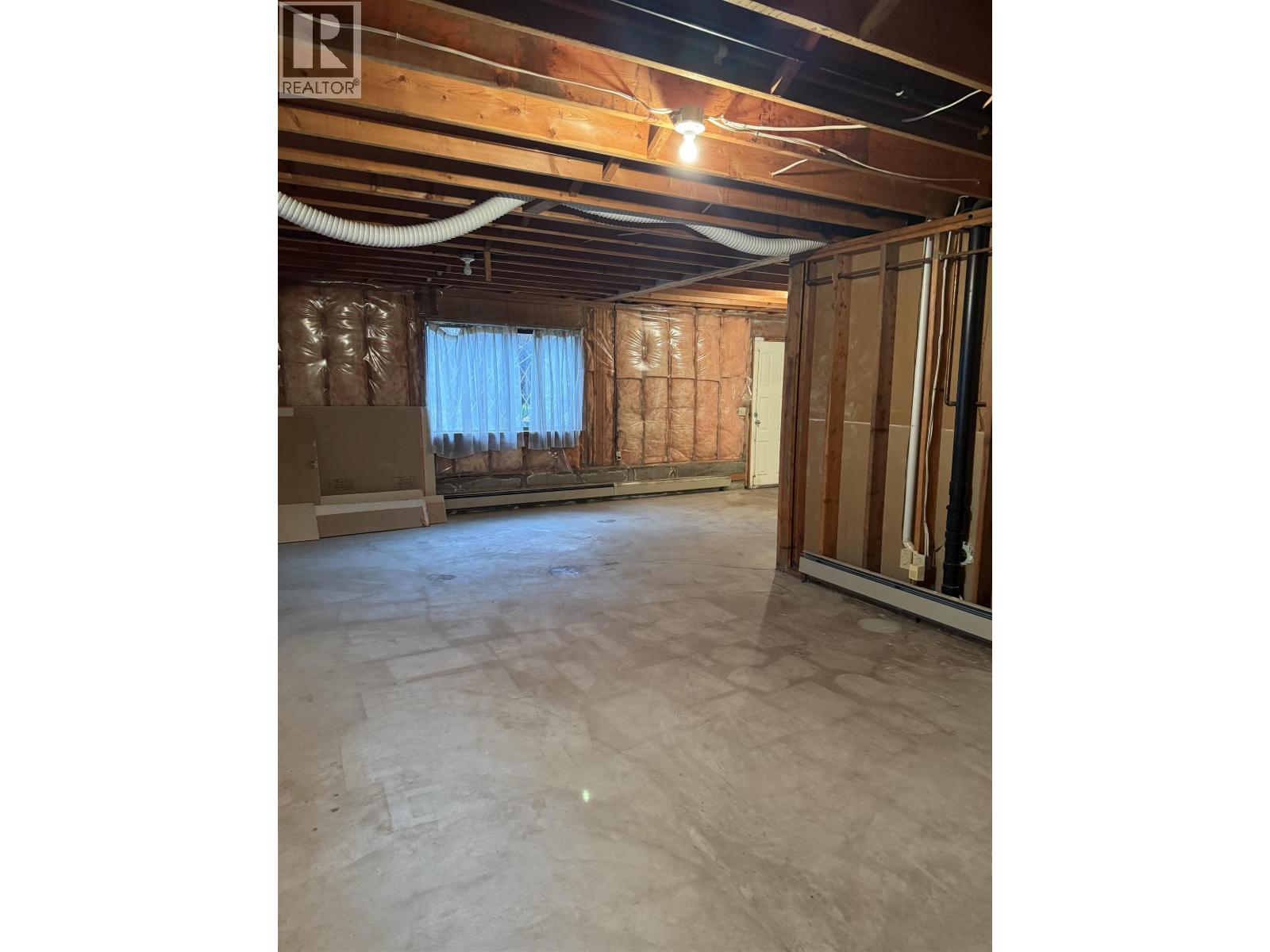 5652 Lancaster Street, Vancouver, British Columbia  V5R 4A5 - Photo 4 - R3087234