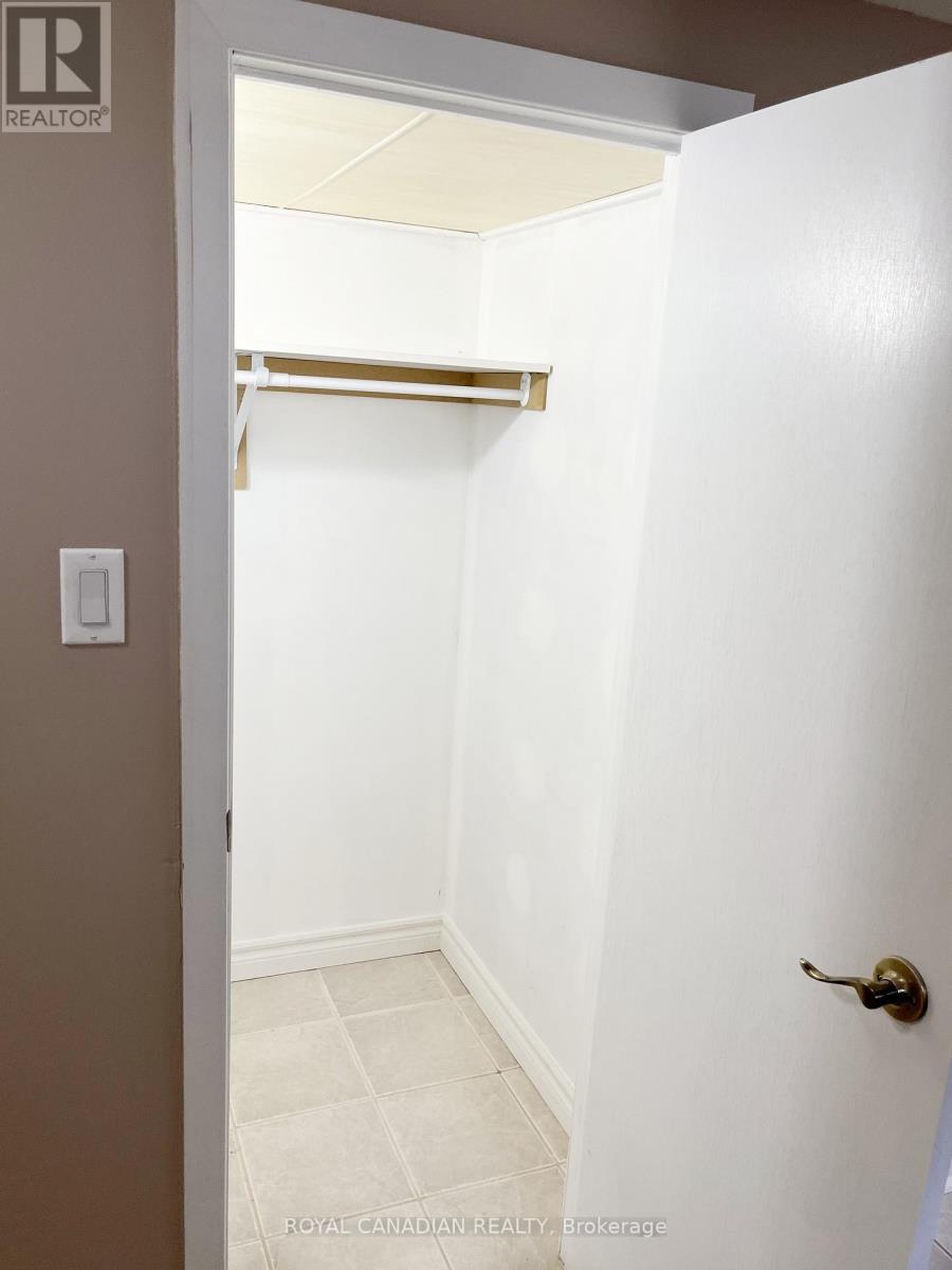 Bsmt - 644 Athol Street E, Oshawa, Ontario  L1H 1M3 - Photo 11 - E12766774