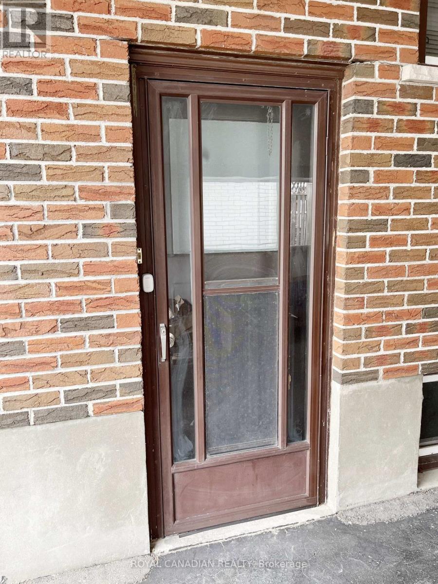 Bsmt - 644 Athol Street E, Oshawa, Ontario  L1H 1M3 - Photo 2 - E12766774