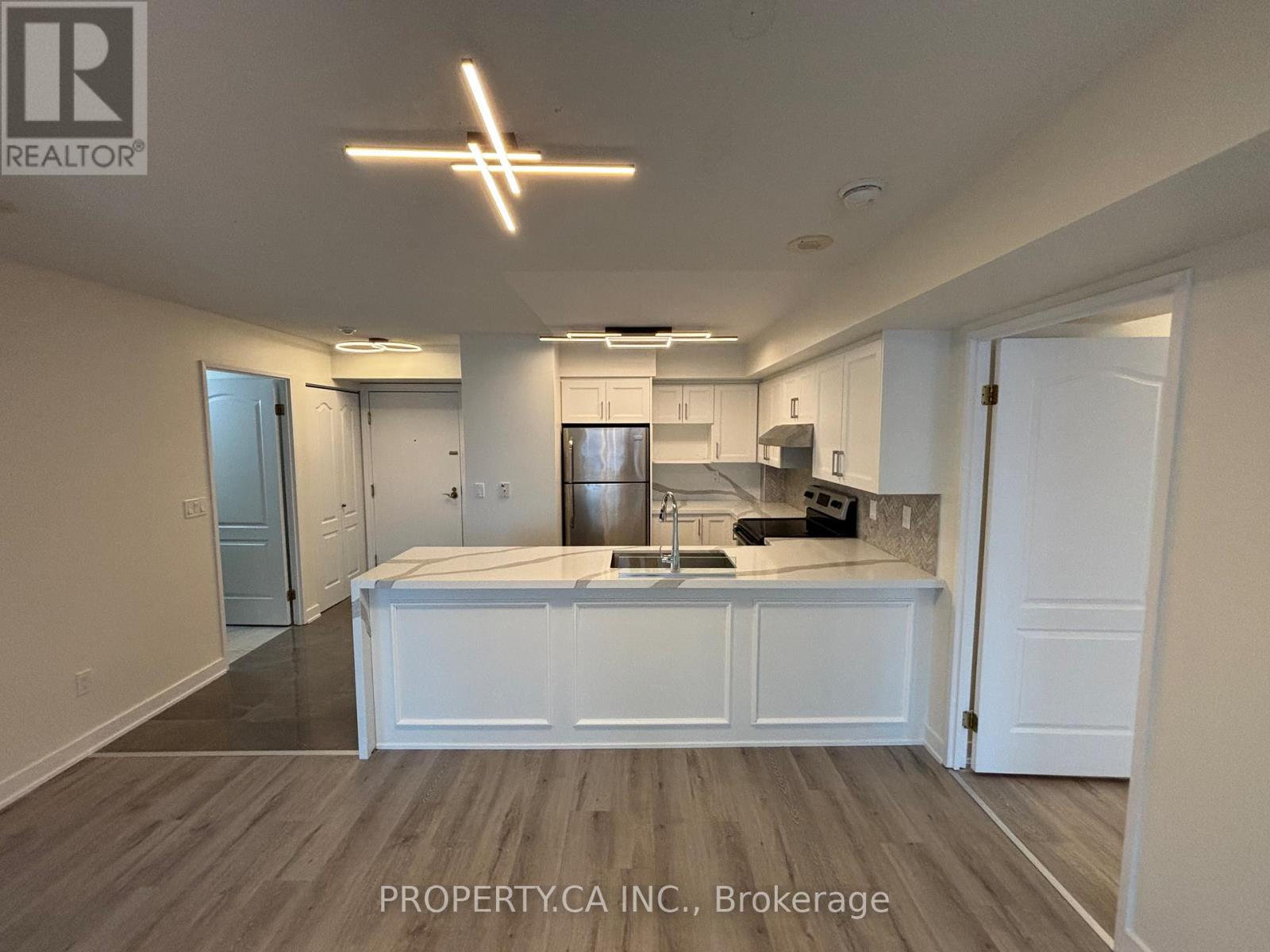 1106 - 135 Pond Drive, Markham, Ontario  L3T 7V6 - Photo 5 - N12766794