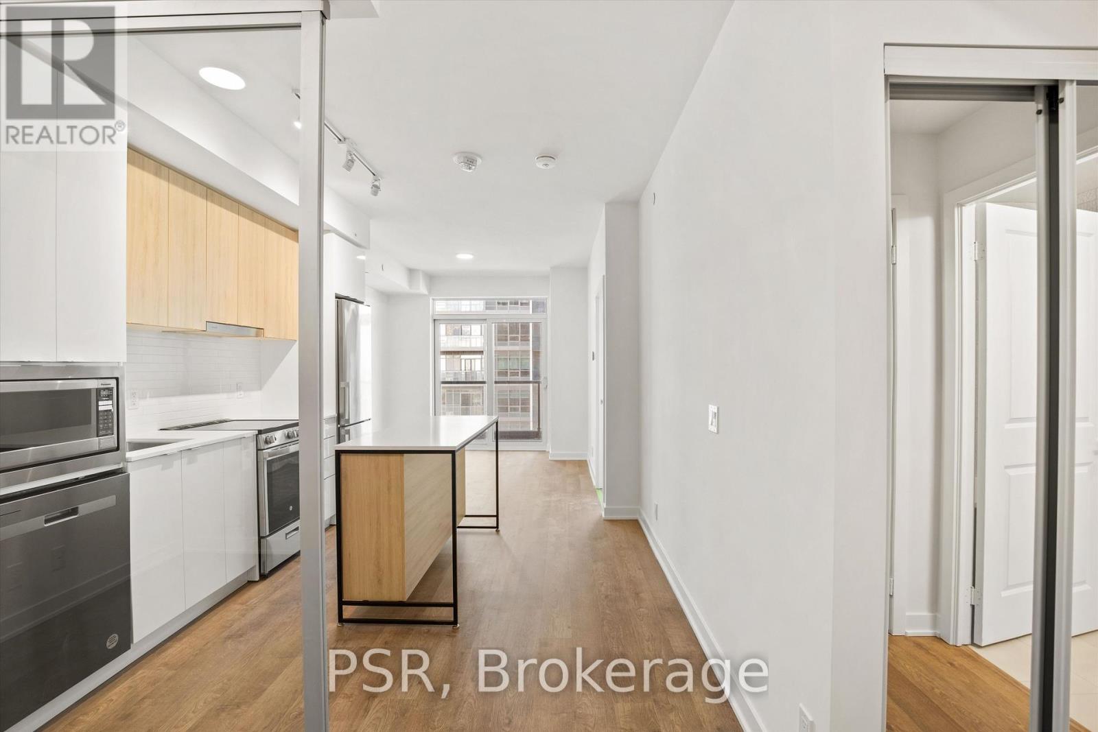 1908 - 30 Upper Mall Way, Vaughan, Ontario  L4J 0L7 - Photo 2 - N12766852