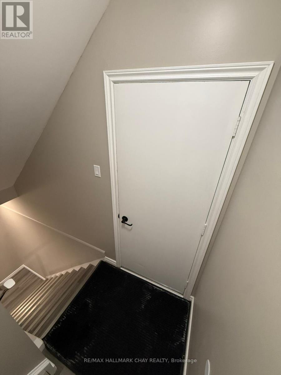 76 MARHSALL STREET, Barrie, Ontario