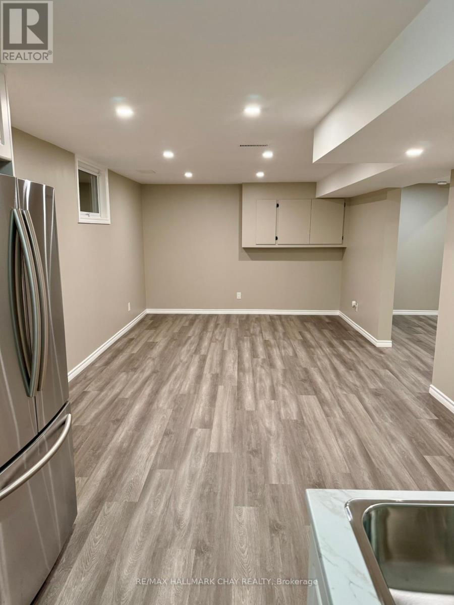 76 Marhsall Street, Barrie, Ontario  L4N 3S8 - Photo 10 - S12766698