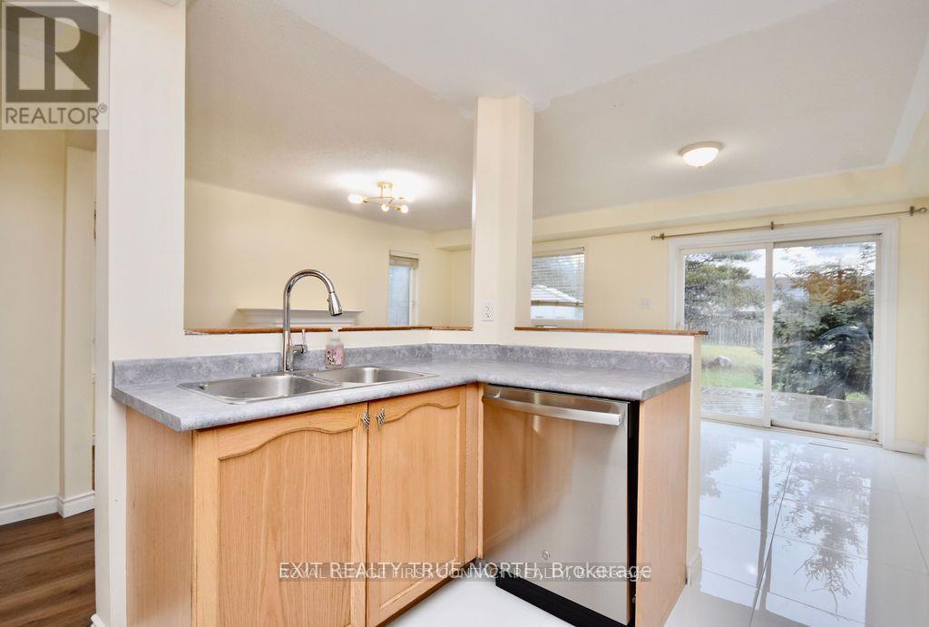 28 Sunset Place, Barrie (Holly), Ontario  L4N 0T7 - Photo 12 - S12766806