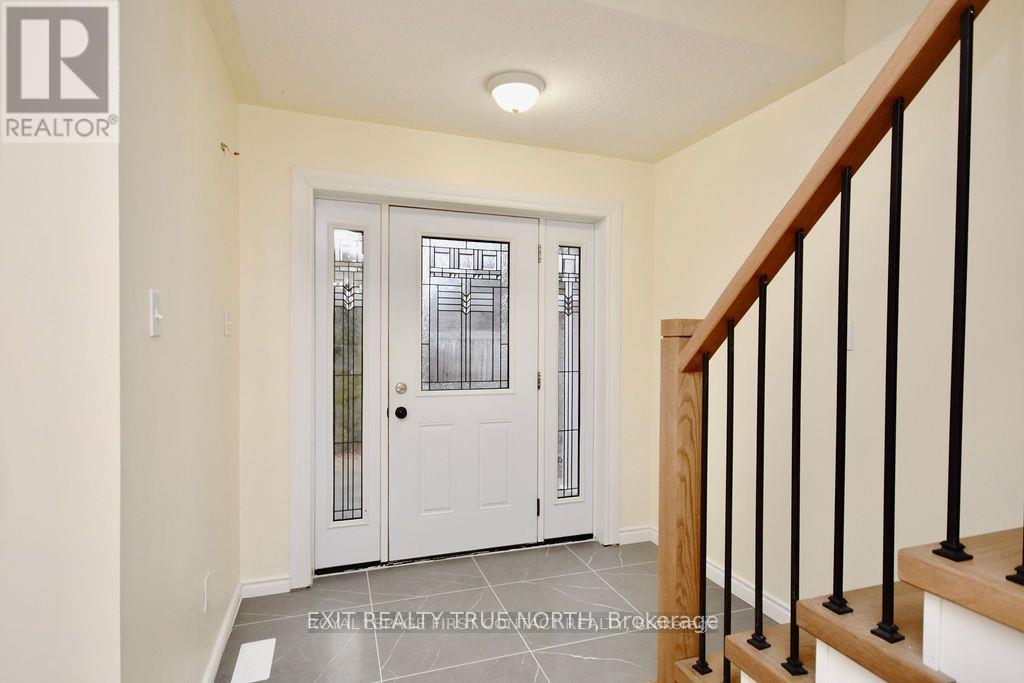 28 Sunset Place, Barrie (Holly), Ontario  L4N 0T7 - Photo 5 - S12766806