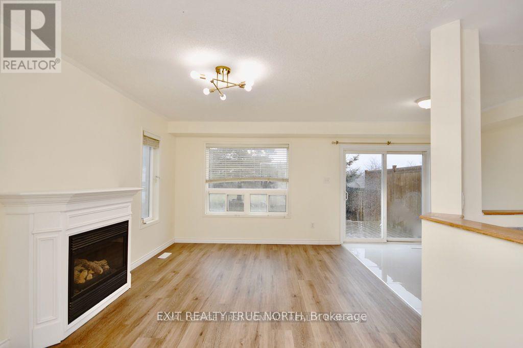 28 Sunset Place, Barrie (Holly), Ontario  L4N 0T7 - Photo 6 - S12766806