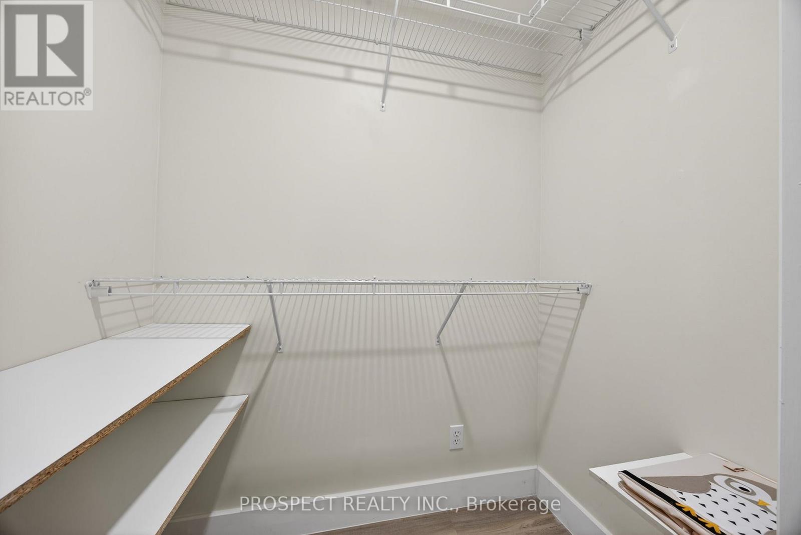 76 Logan Court, Barrie, Ontario  L4N 8G8 - Photo 10 - S12766840