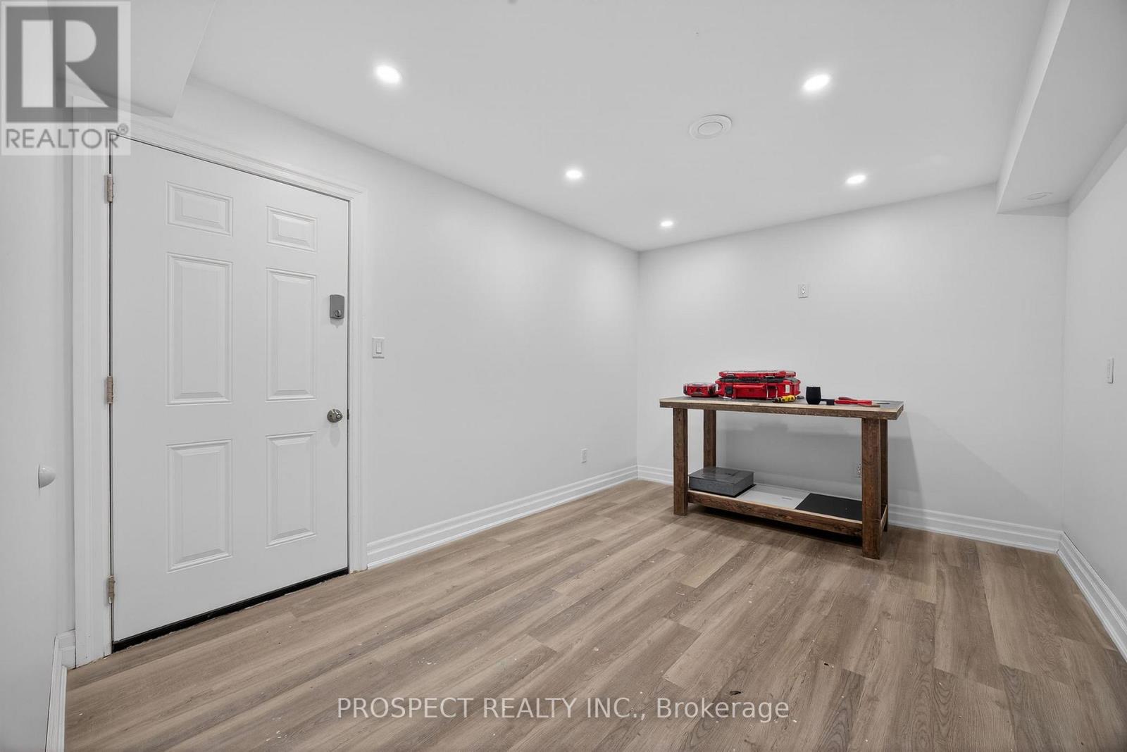 76 Logan Court, Barrie, Ontario  L4N 8G8 - Photo 9 - S12766840