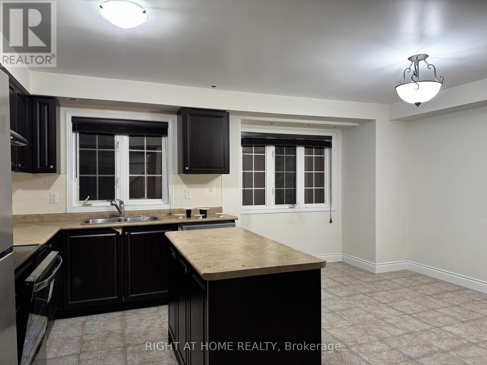 Upper - 11 Etienne Street, Toronto, Ontario  M1L 0A2 - Photo 5 - E12595152