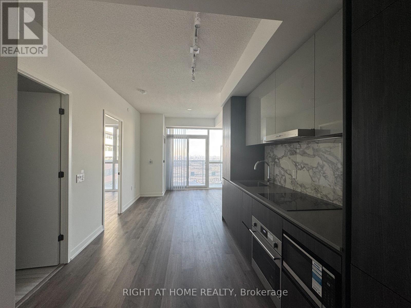 3810 - 8 INTERCHANGE WAY, Vaughan, Ontario