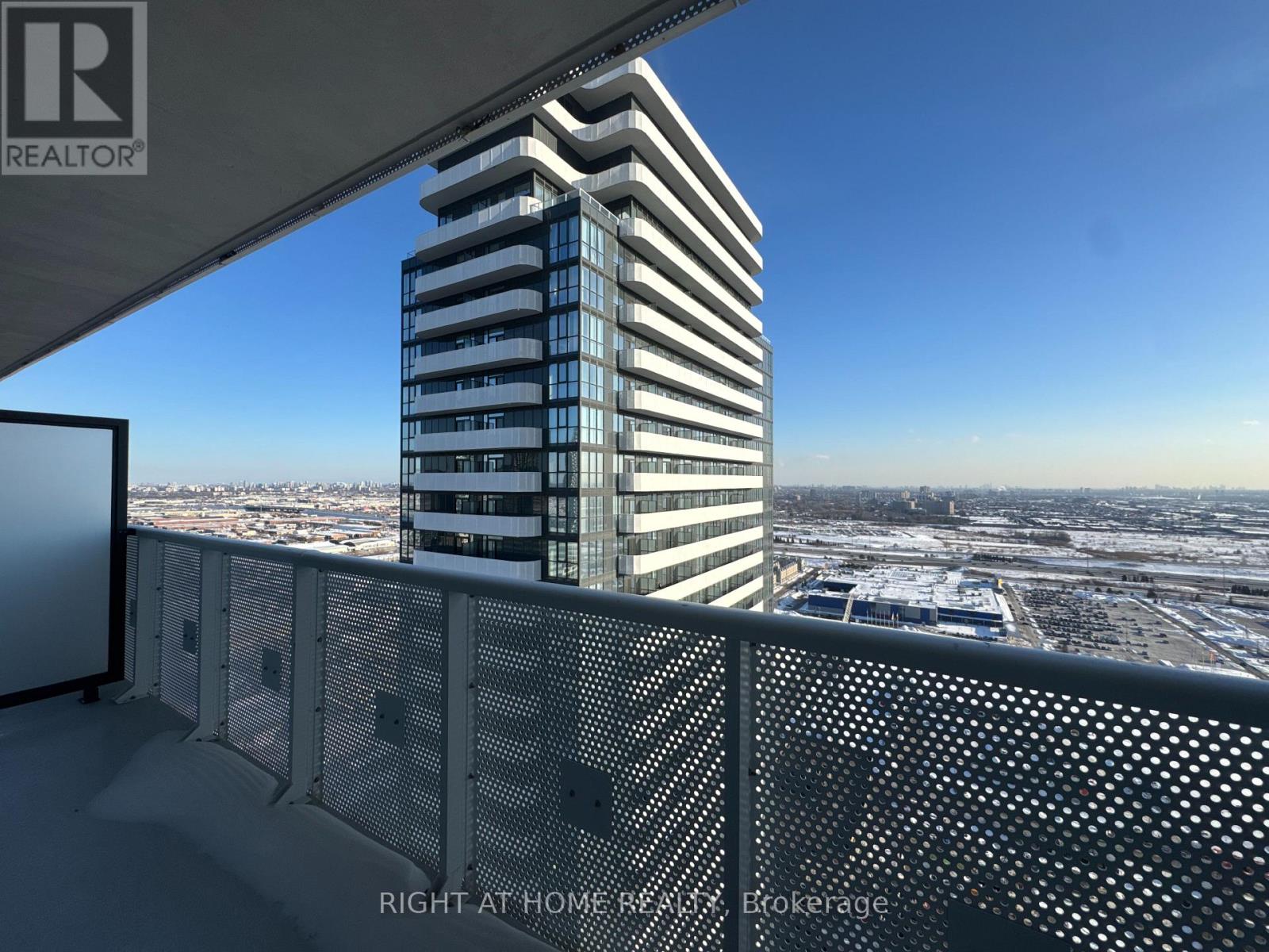 3810 - 8 Interchange Way, Vaughan, Ontario  L4K 0R2 - Photo 15 - N12689302