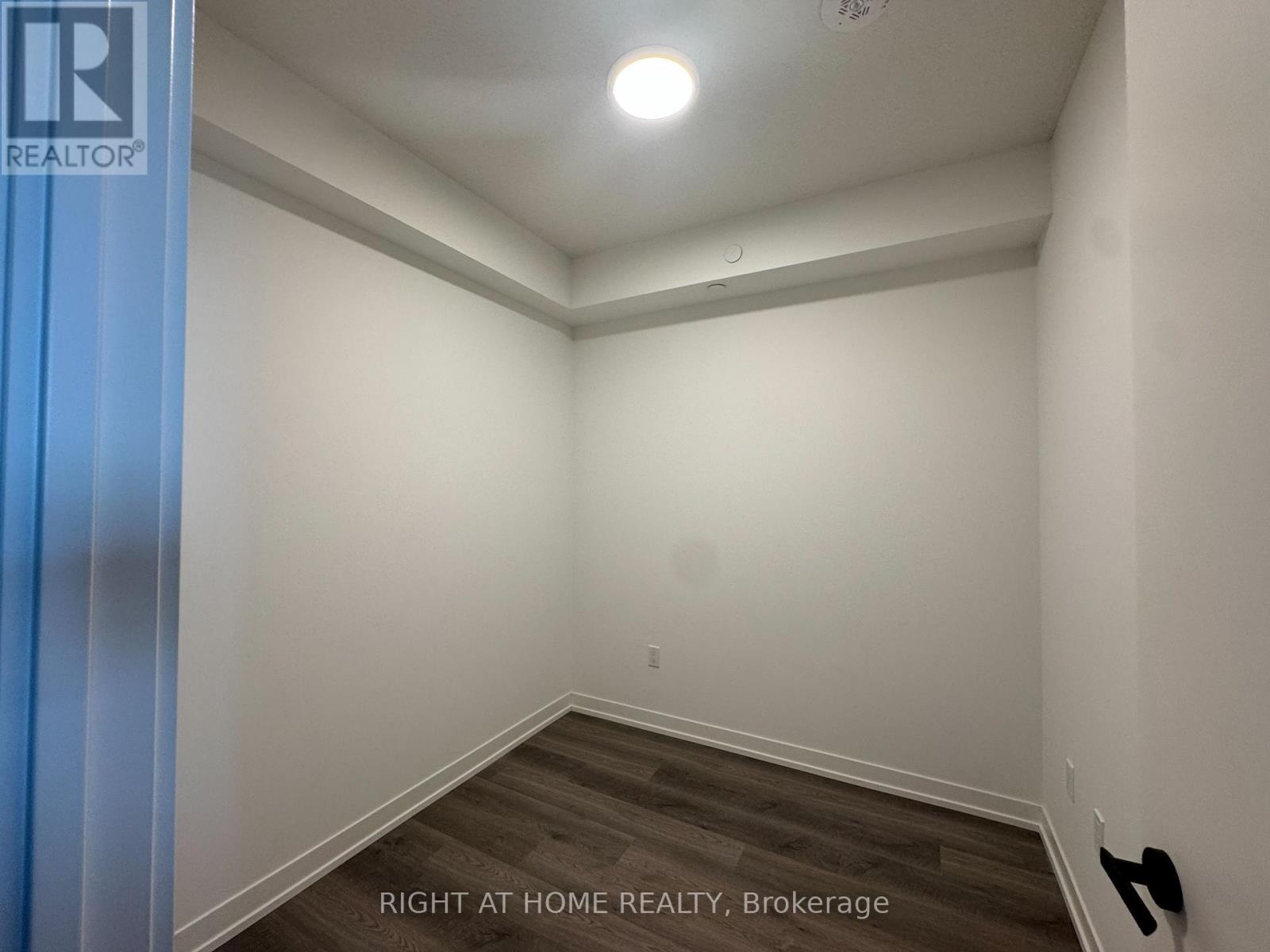 3810 - 8 Interchange Way, Vaughan, Ontario  L4K 0R2 - Photo 17 - N12689302