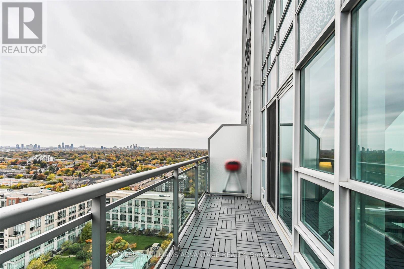 2910 - 155 Legion Road N, Toronto, Ontario  M8Y 0A7 - Photo 28 - W12682300