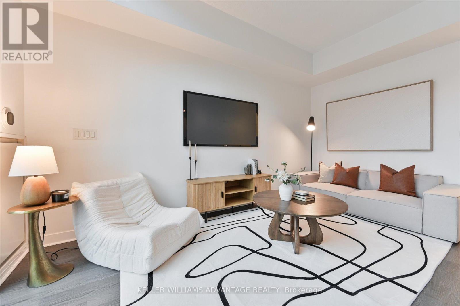 2910 - 155 Legion Road N, Toronto, Ontario  M8Y 0A7 - Photo 9 - W12682300