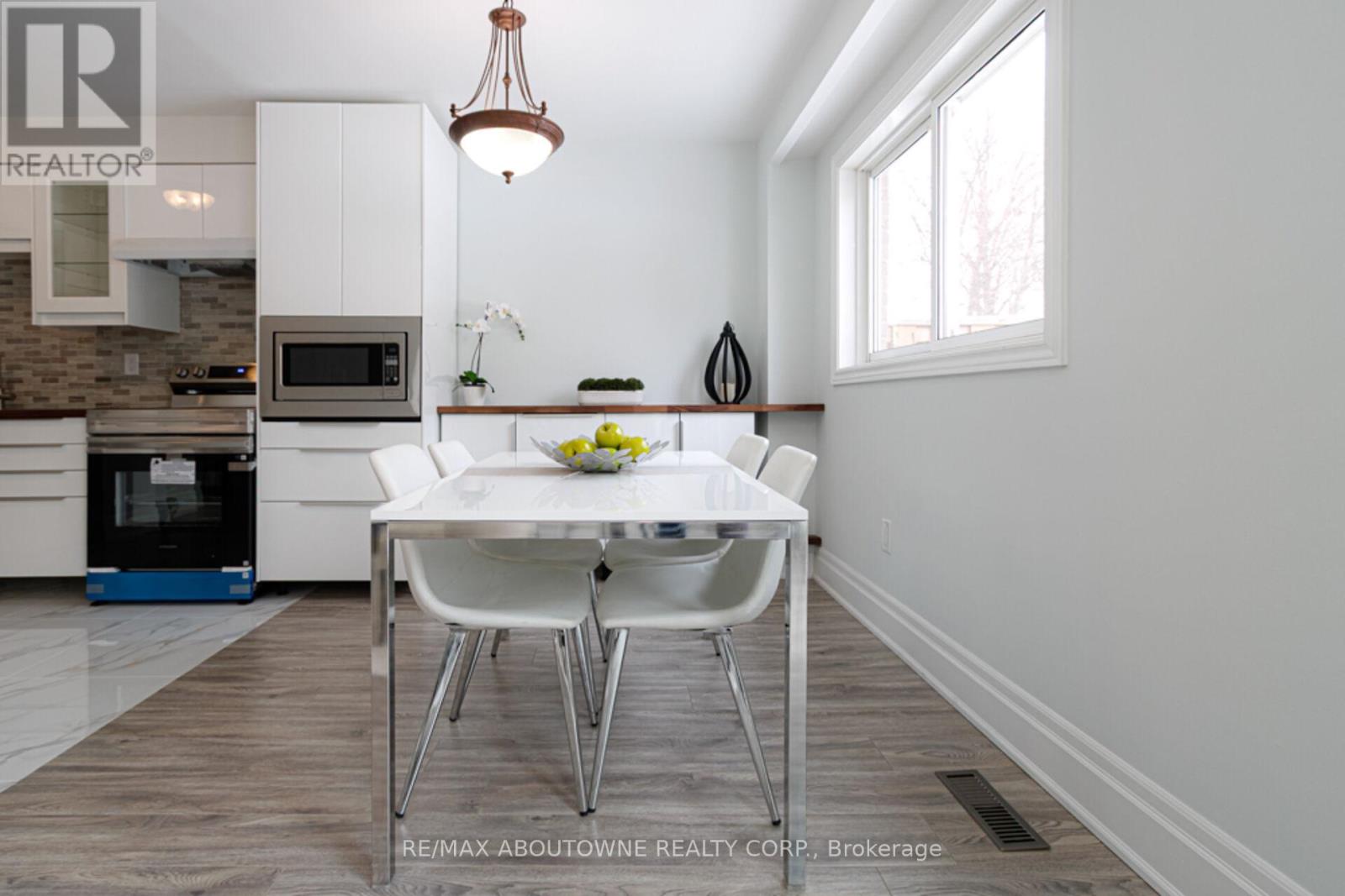 41 - 1532 Lancaster Drive, Oakville, Ontario  L6H 2Z3 - Photo 12 - W12766710