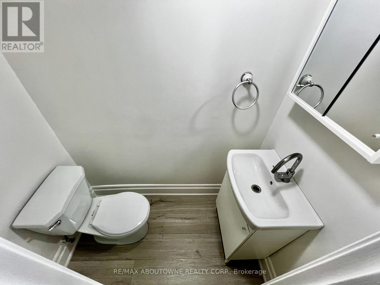 41 - 1532 Lancaster Drive, Oakville, Ontario  L6H 2Z3 - Photo 31 - W12766710