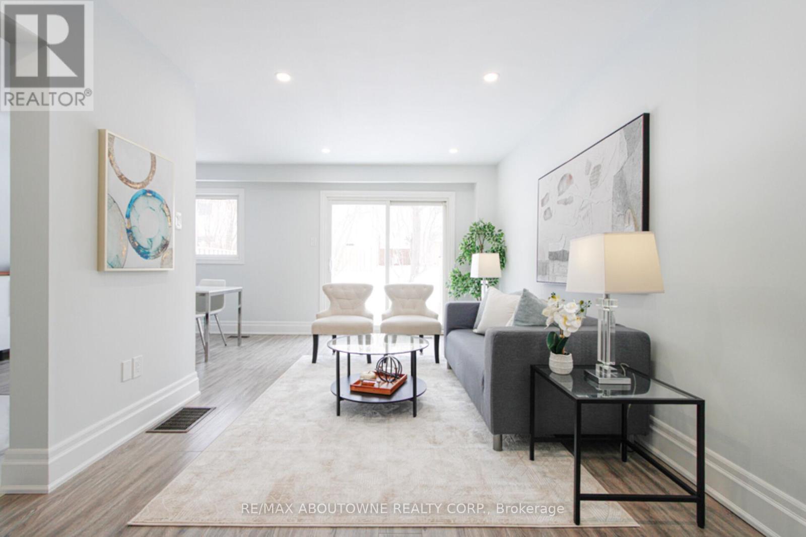 41 - 1532 Lancaster Drive, Oakville, Ontario  L6H 2Z3 - Photo 6 - W12766710