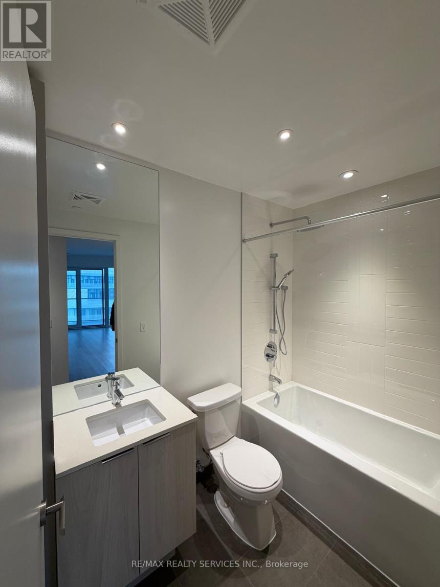 510 - 448 Burnhamthorpe Road W, Mississauga, Ontario  L5B 0R4 - Photo 12 - W12766772