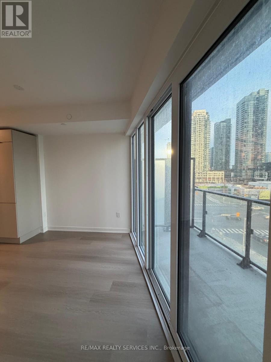 510 - 448 Burnhamthorpe Road W, Mississauga, Ontario  L5B 0R4 - Photo 7 - W12766772